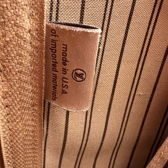 Authentic Louis Vuitton Neverfull MM. - Picture 12 of 14